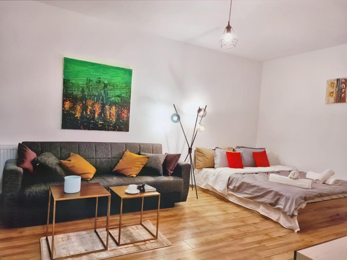 Lovely Ultracentral Apartment With Parking Cluj-Napoca Exteriör bild