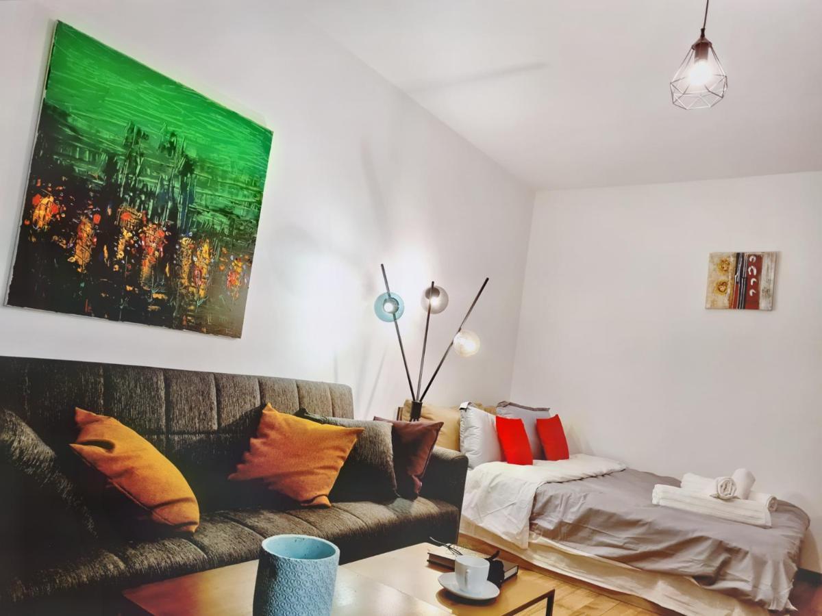 Lovely Ultracentral Apartment With Parking Cluj-Napoca Exteriör bild
